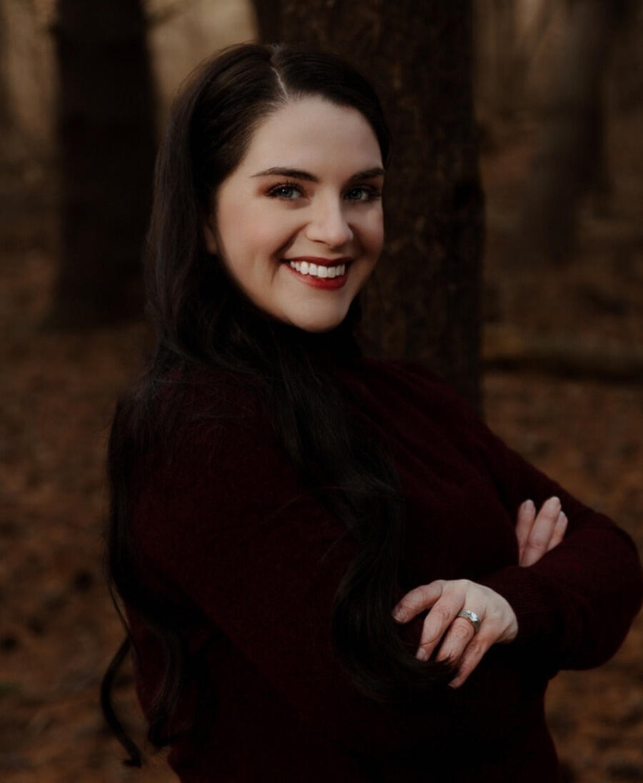 L.L. Riley's author photo